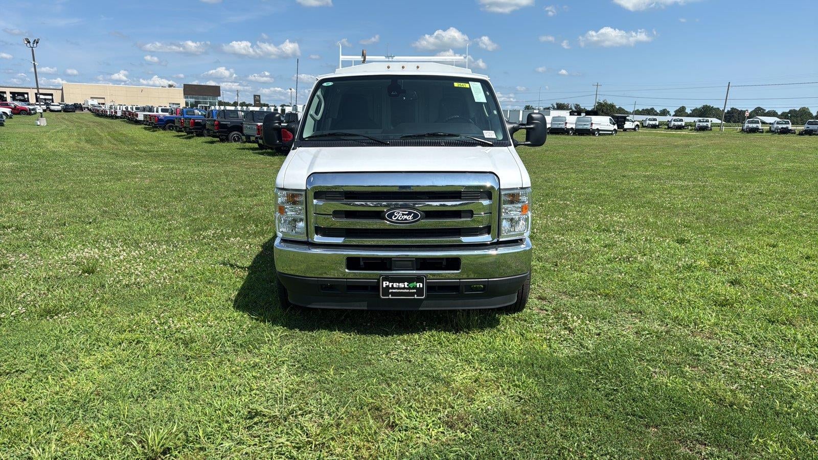 2027 Ford E-Series Cutaway Base