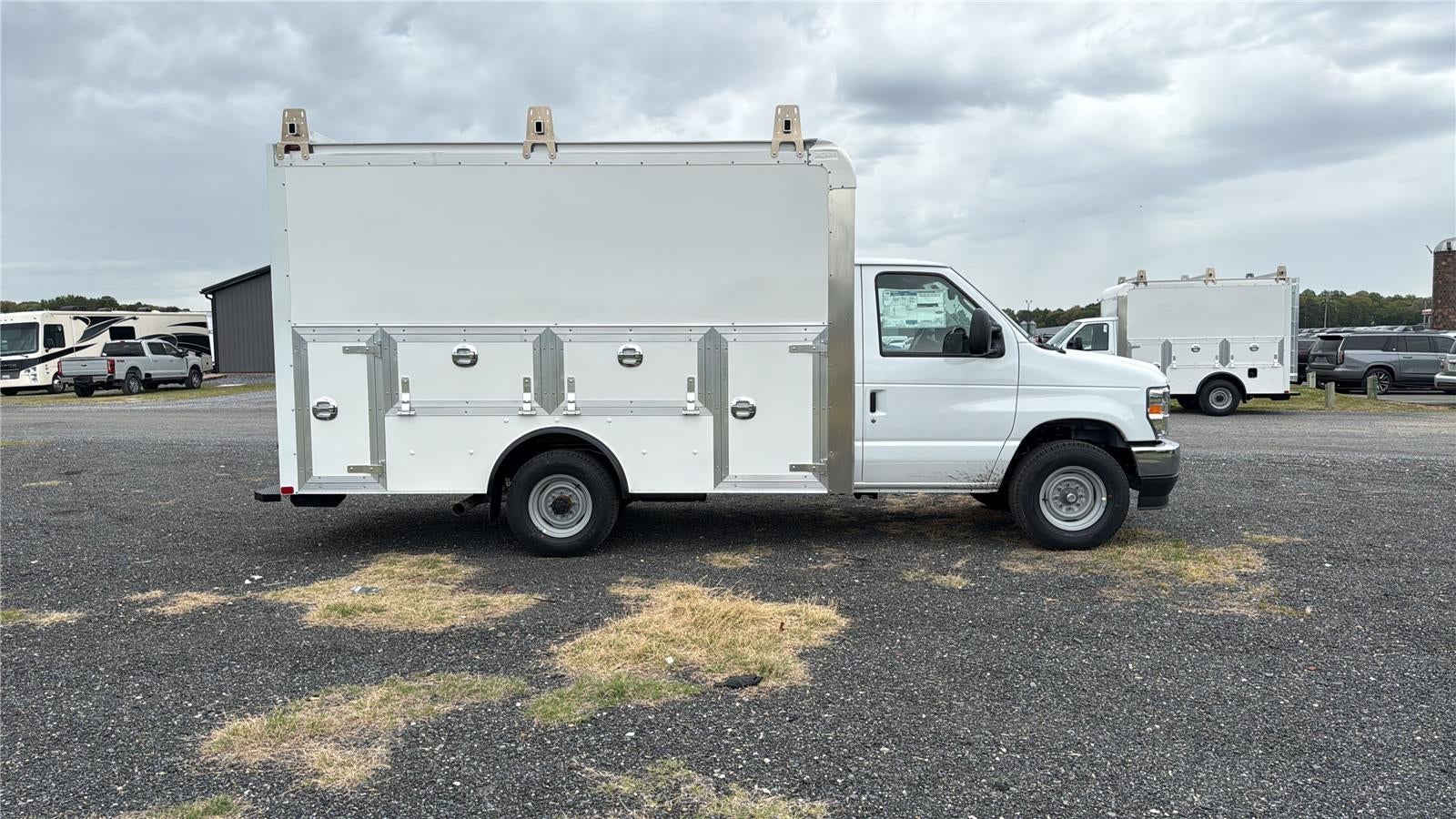 2027 Ford E-Series Cutaway E-350 SRW