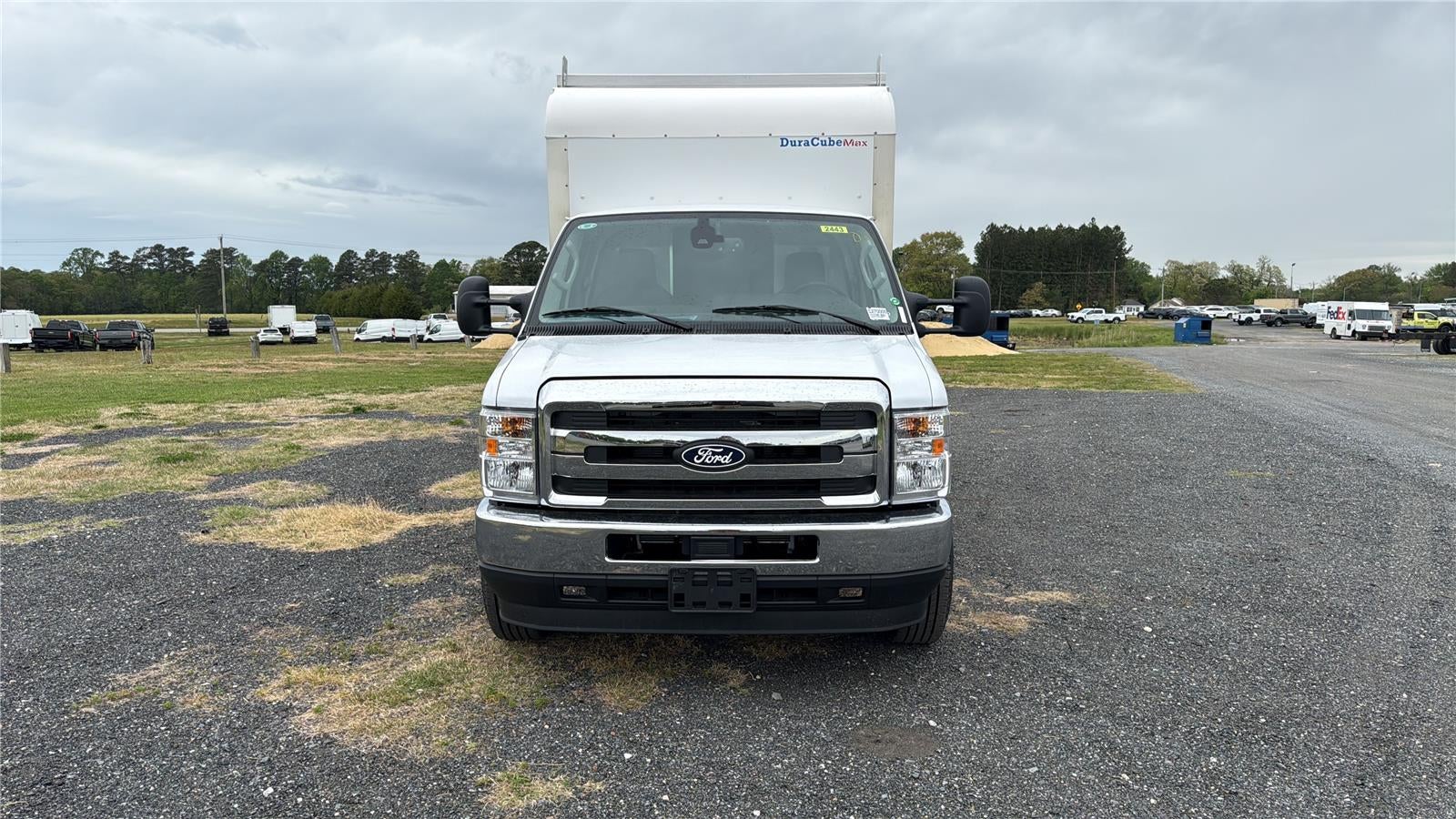 2027 Ford E-Series Cutaway E-350 SRW