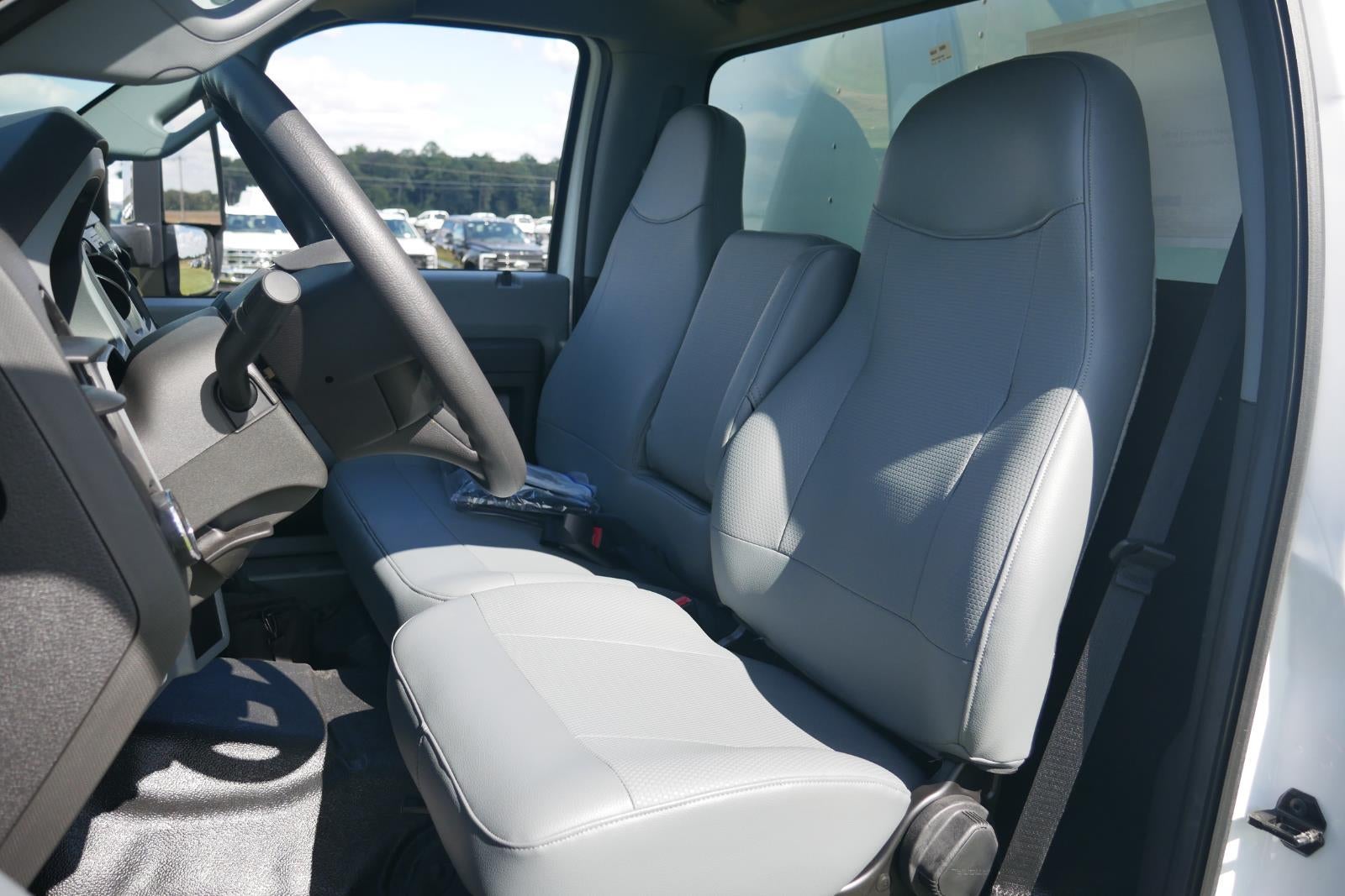 2025 Ford F-750 Straight Frame 24' DEJANA DURABOX PRO ALUMINUM BODY, THIEMAN MEDIUM DUTY RAILGATE , 2,000 LB CAPACITY, E TRACK ON EACH WALL, FORK LIFT PACKAGE