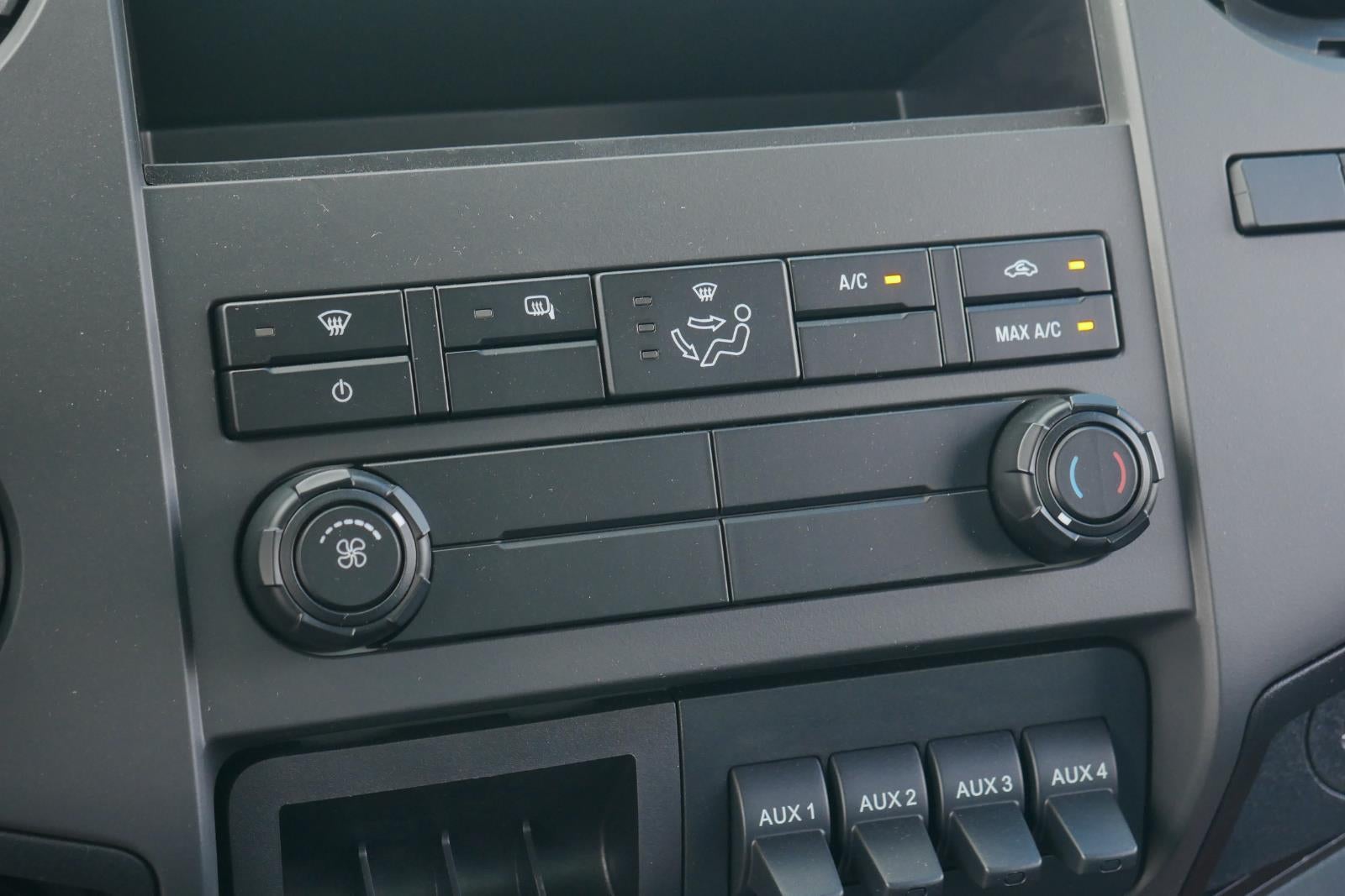 2025 Ford F-750 Straight Frame 24' DEJANA DURABOX PRO ALUMINUM BODY, THIEMAN MEDIUM DUTY RAILGATE , 2,000 LB CAPACITY, E TRACK ON EACH WALL, FORK LIFT PACKAGE