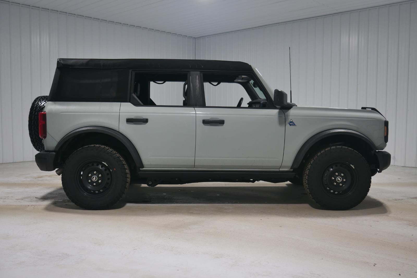 2023 Ford Bronco Black Diamond Advanced