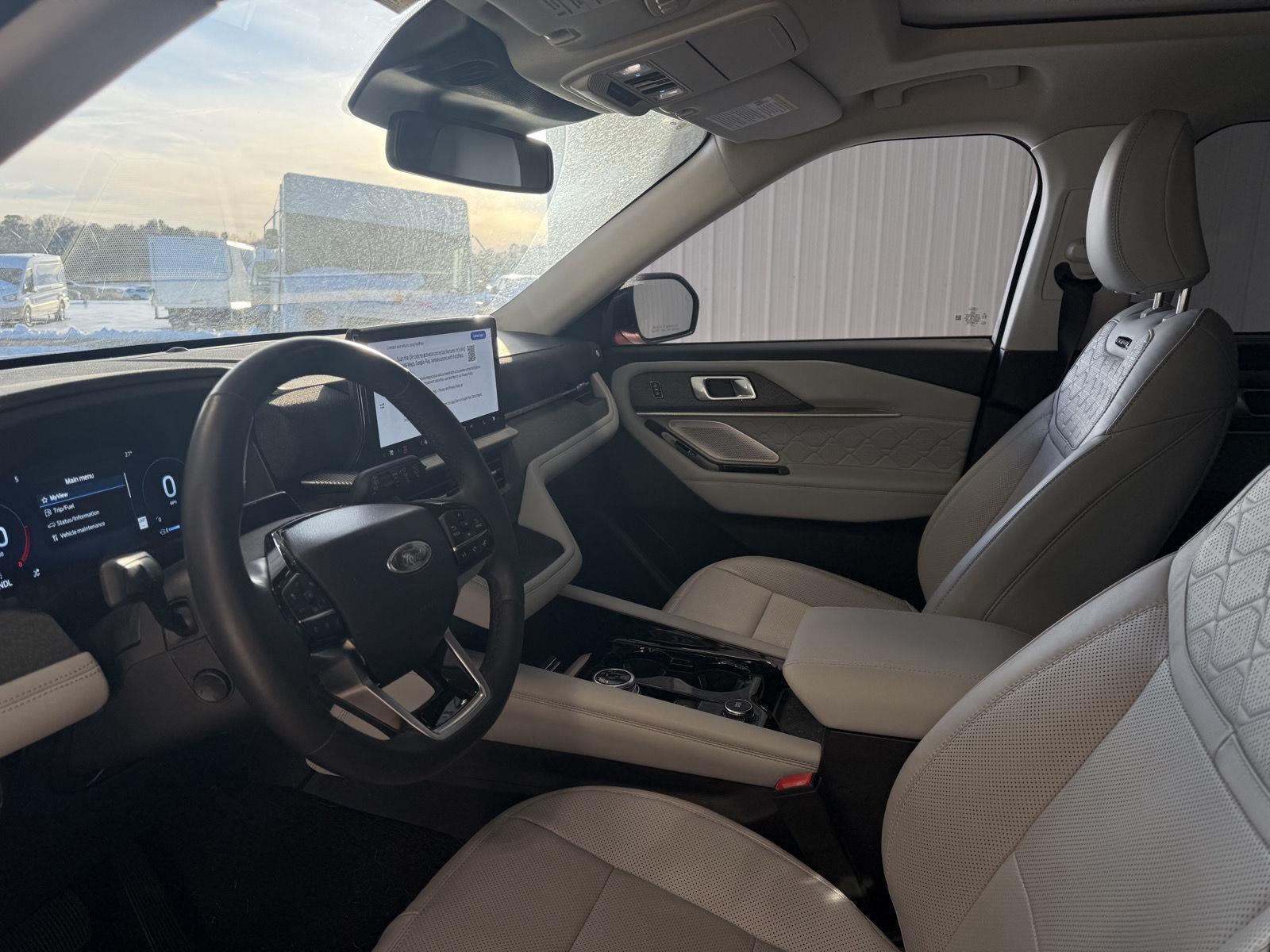 2025 Ford Explorer Platinum