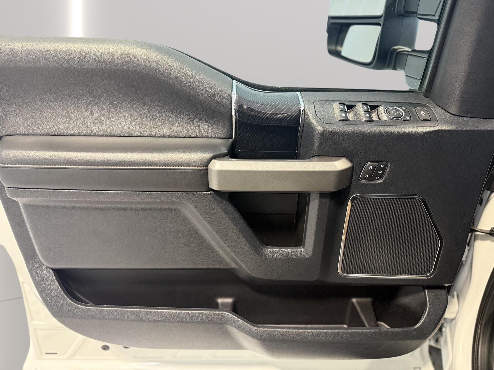 2022 Ford Super Duty F-250 Platinum