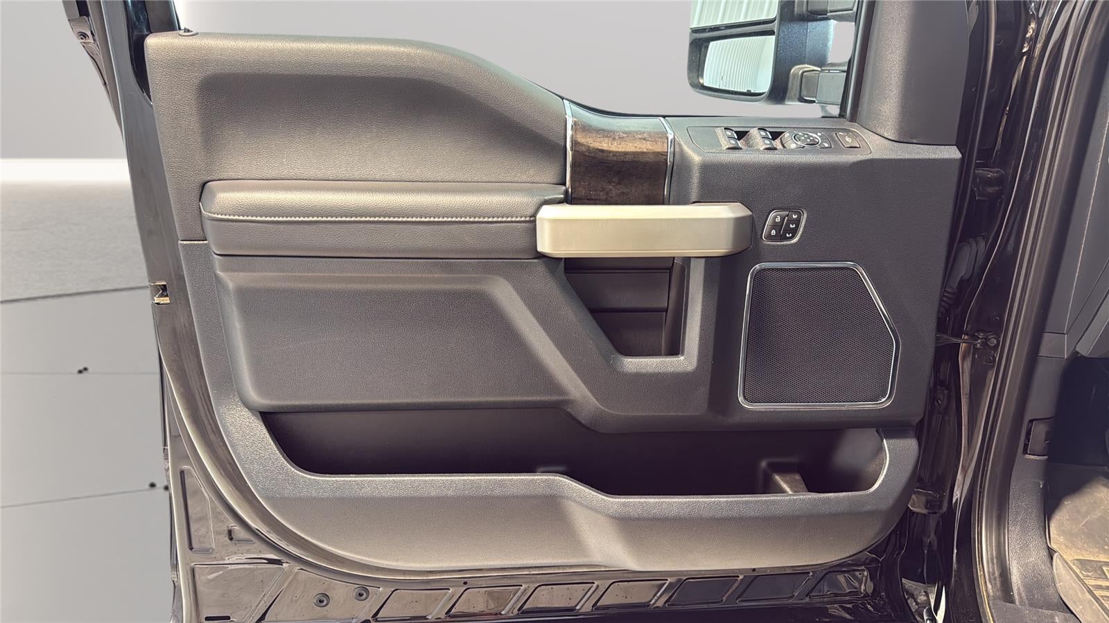 2022 Ford Super Duty F-250 SRW LARIAT