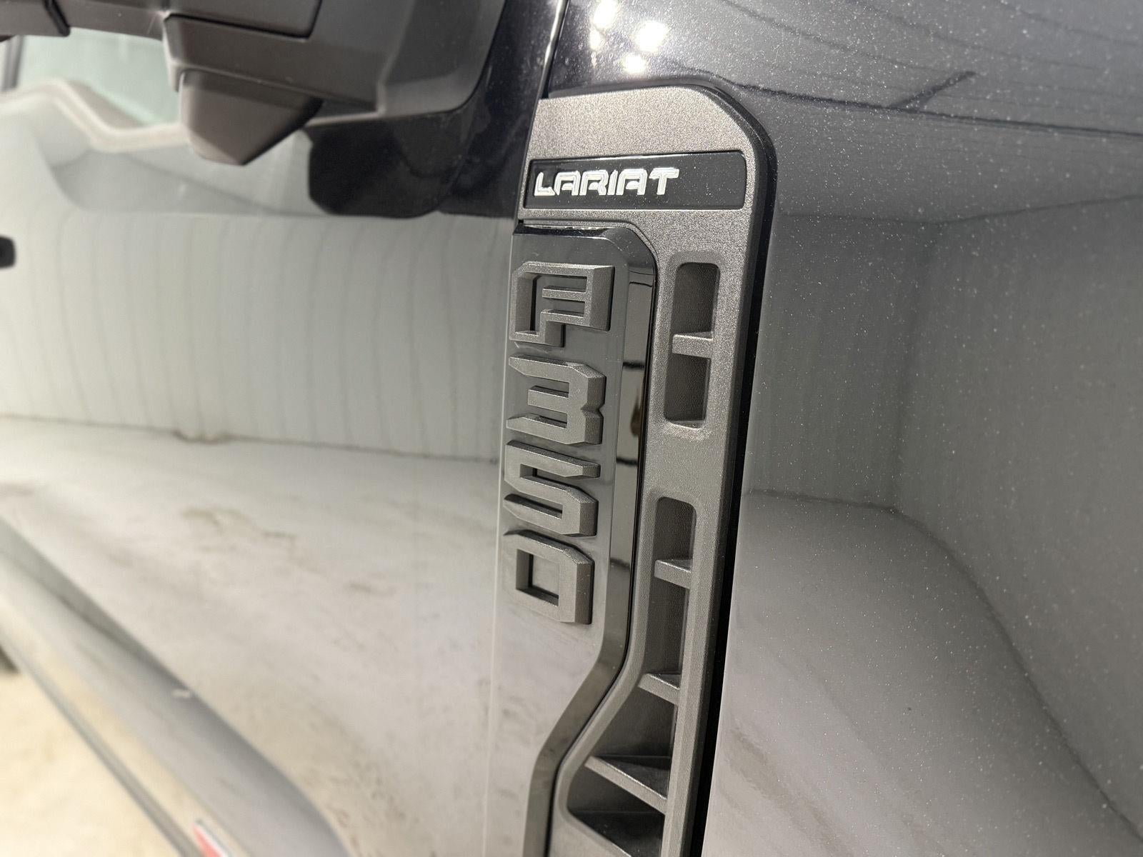 2023 Ford Super Duty F-350 SRW LARIAT