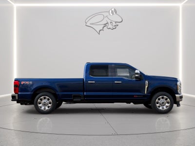 2027 Ford Super Duty F-350 Lariat