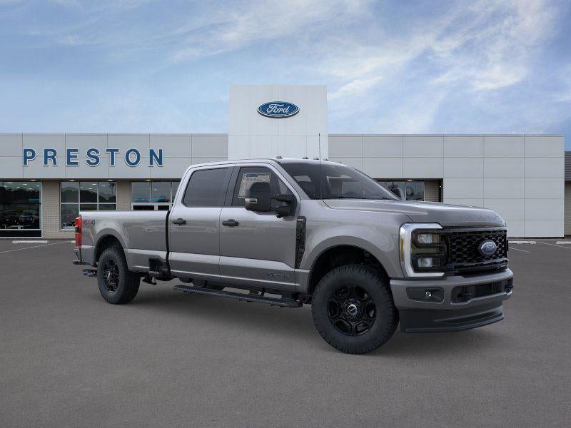 2026 Ford Super Duty F-350 XLT