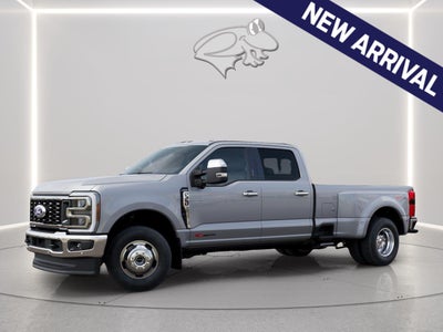 2027 Ford Super Duty F-350 DRW Lariat