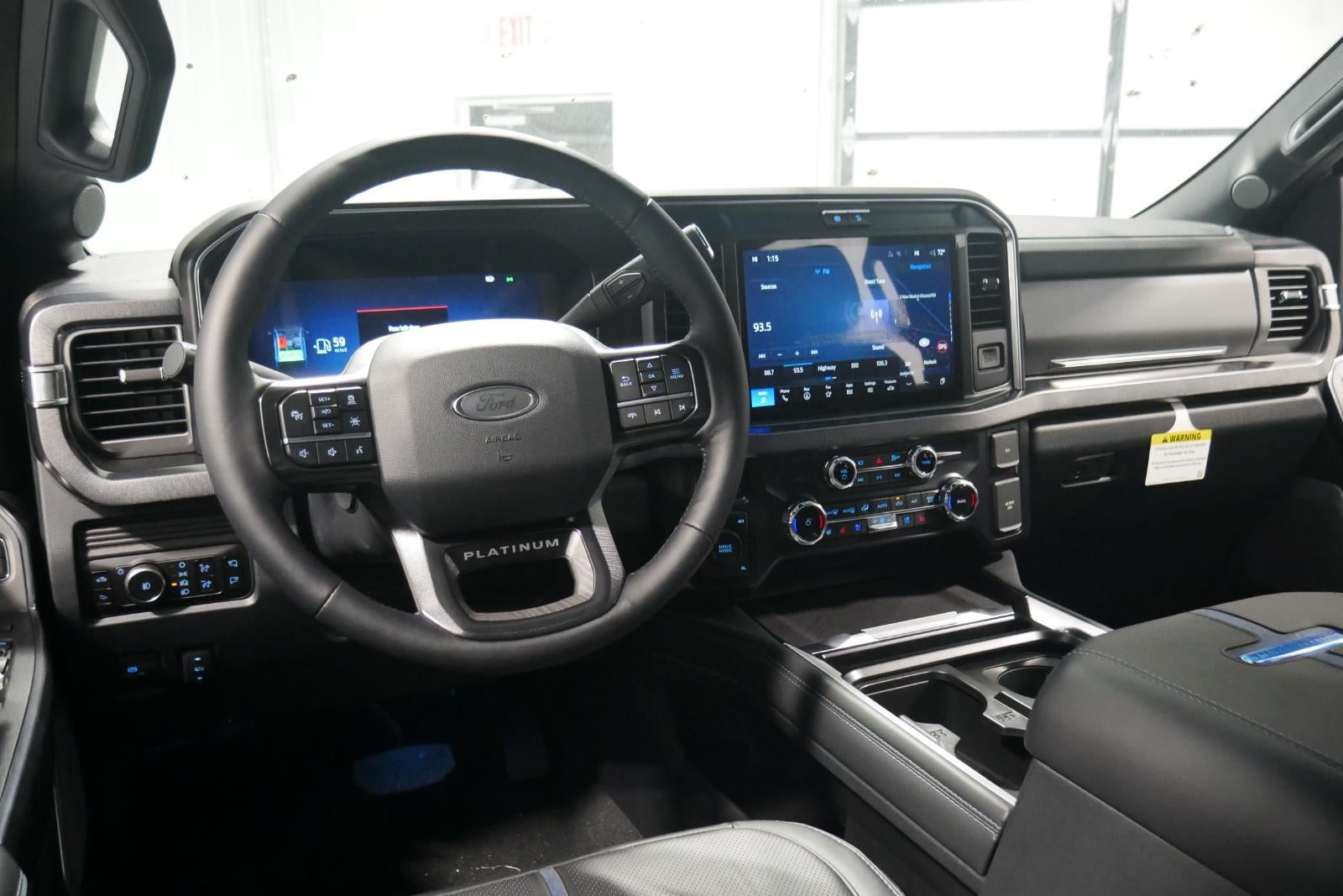 2025 Ford Super Duty F-350 DRW Platinum