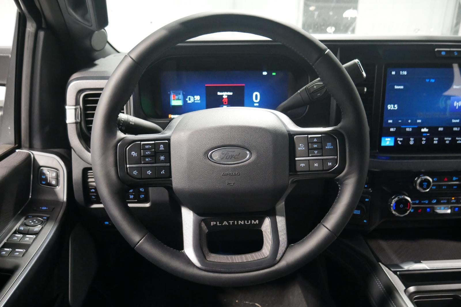 2025 Ford Super Duty F-350 DRW Platinum