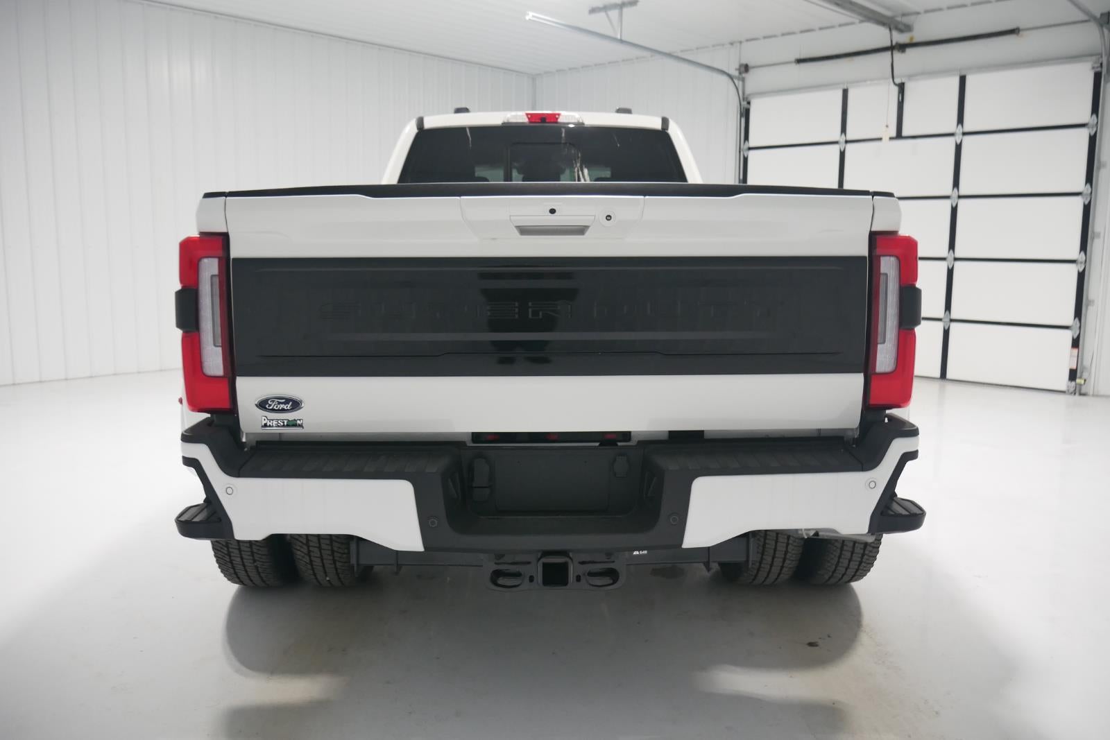 2025 Ford Super Duty F-350 DRW Platinum