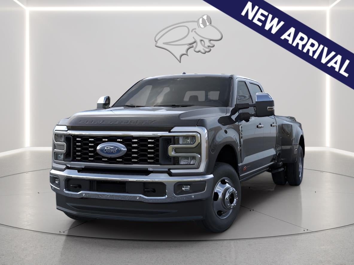 2026 Ford Super Duty F-350 DRW LARIAT
