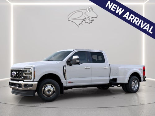 2027 Ford Super Duty F-350 DRW Lariat