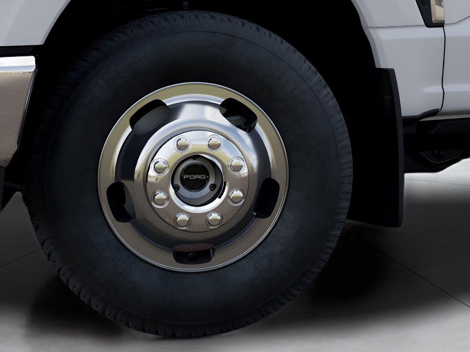 2027 Ford Super Duty F-350 DRW Lariat
