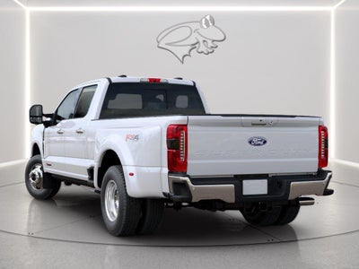 2027 Ford Super Duty F-350 DRW Lariat