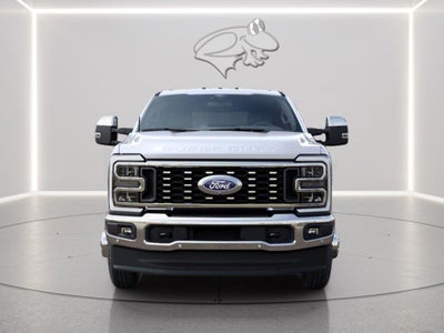 2027 Ford Super Duty F-350 DRW Lariat