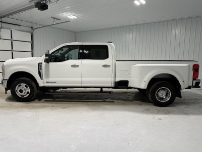 2023 Ford Super Duty F-350 DRW Lariat