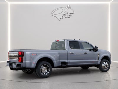 2027 Ford Super Duty F-450 Platinum