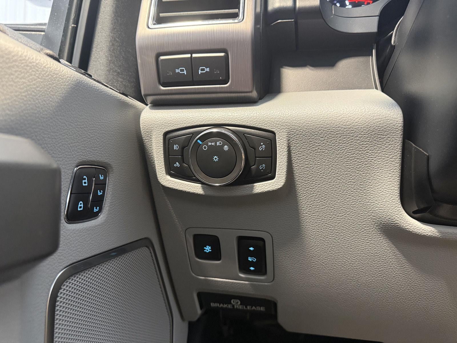 2022 Ford Super Duty F-450 DRW Limited