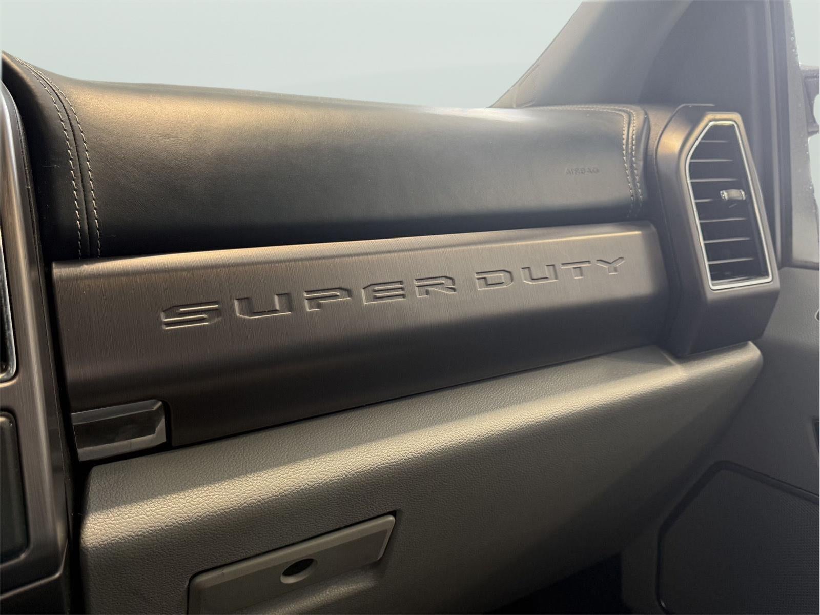 2022 Ford Super Duty F-450 DRW Limited