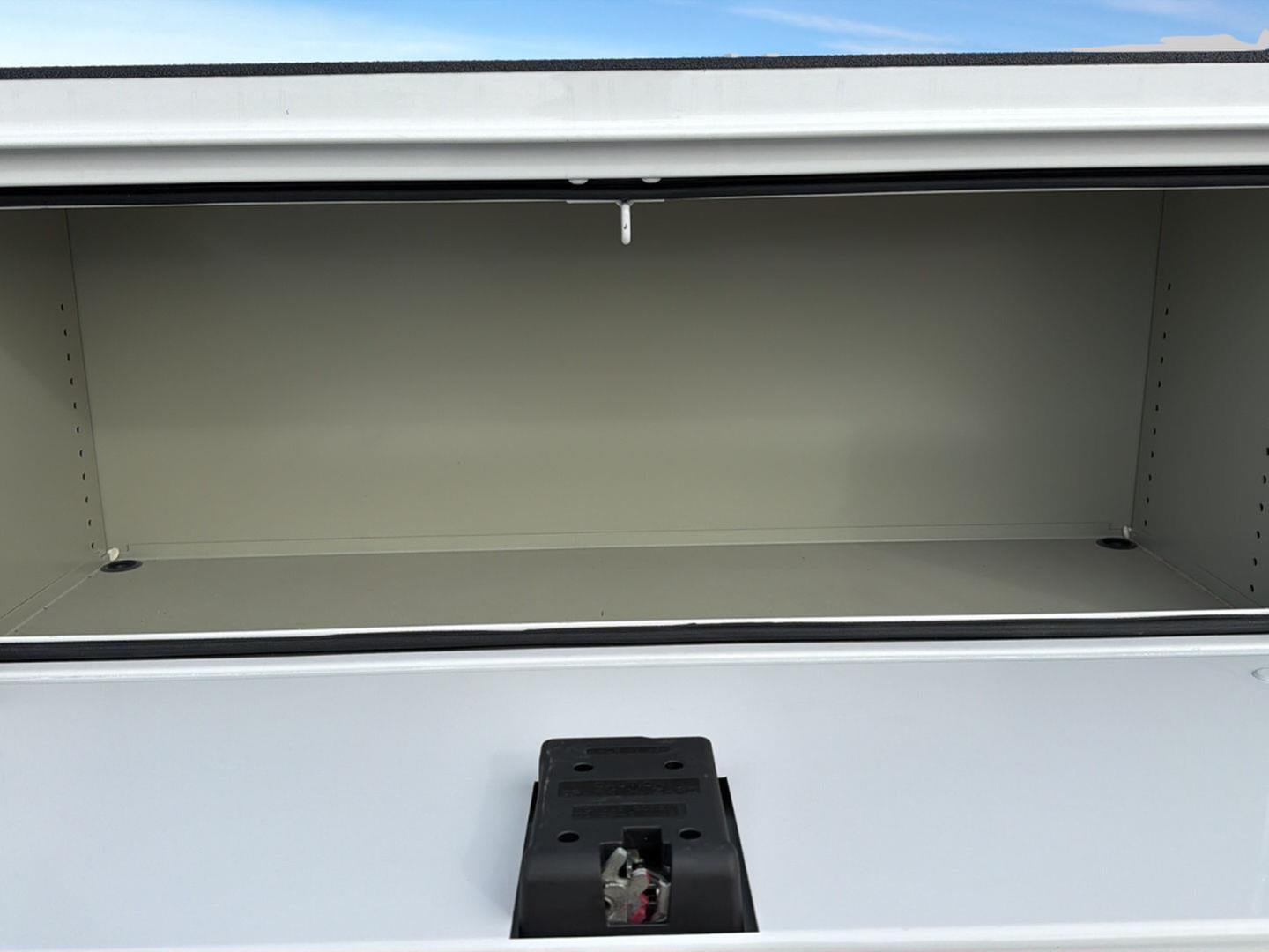 2025 Ford Super Duty F-250 SRW 8' KNAPHEIDE SERVICE BODY, SPRAY IN LINER, HITCH, REMOTE LOCKS