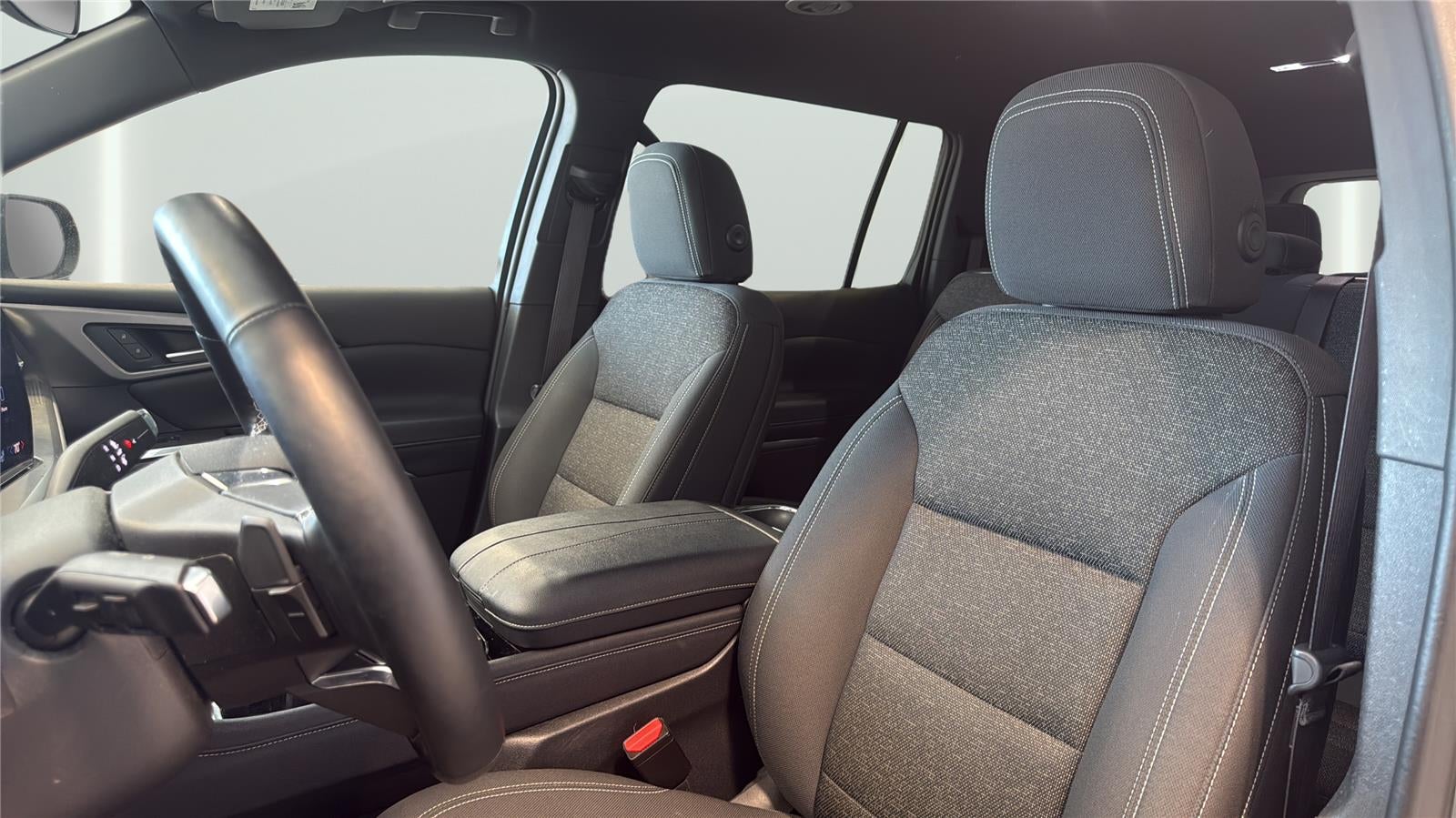 2024 Chevrolet Traverse FWD LS