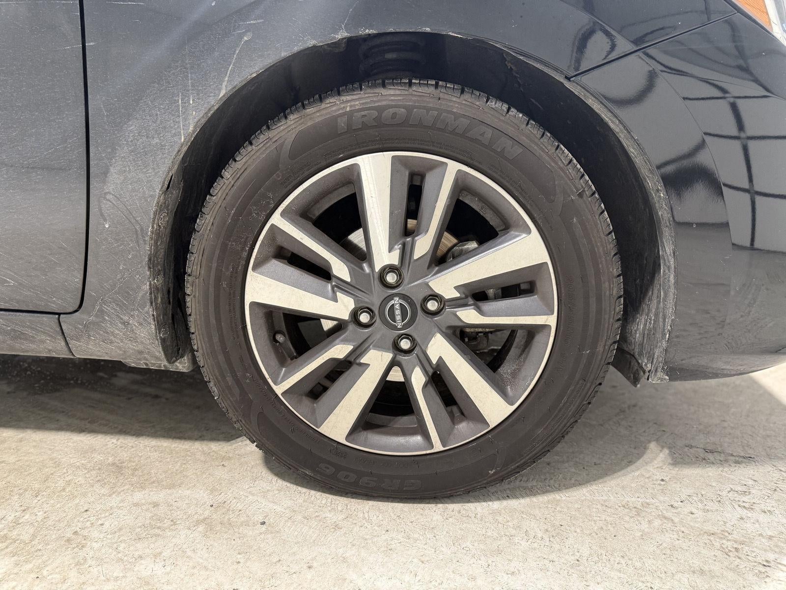 2023 Nissan Versa SV