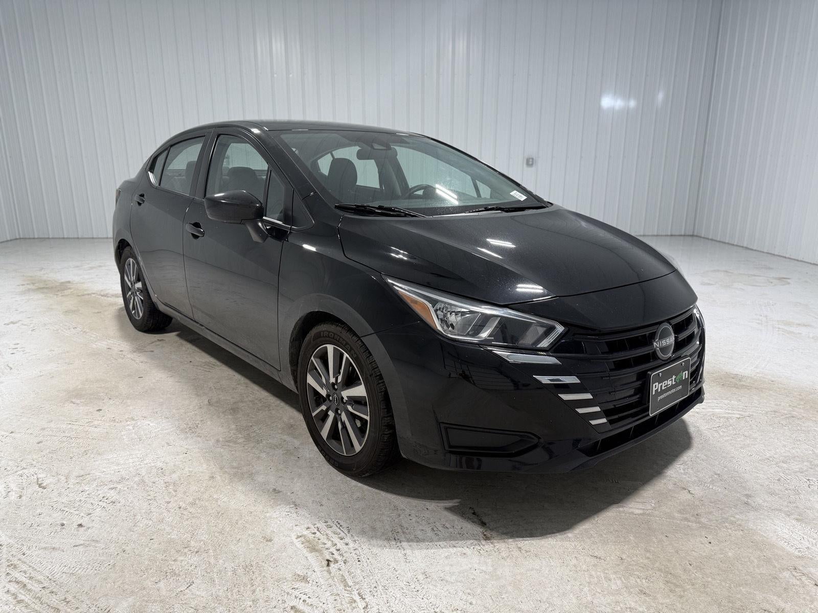 2023 Nissan Versa SV
