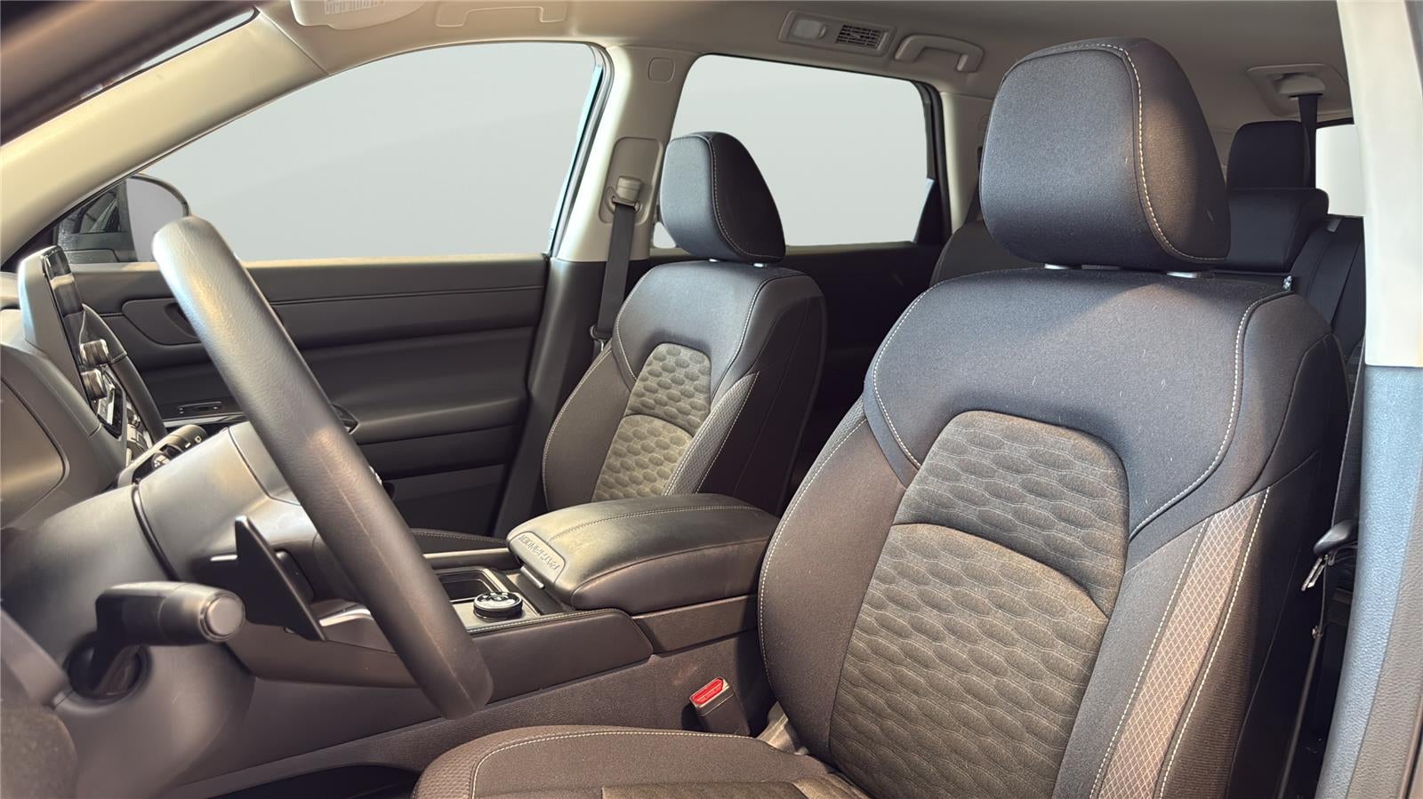 2024 Nissan Pathfinder S