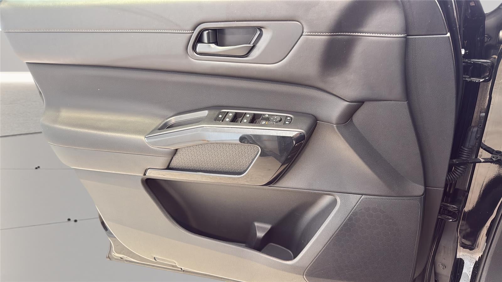 2024 Nissan Pathfinder S