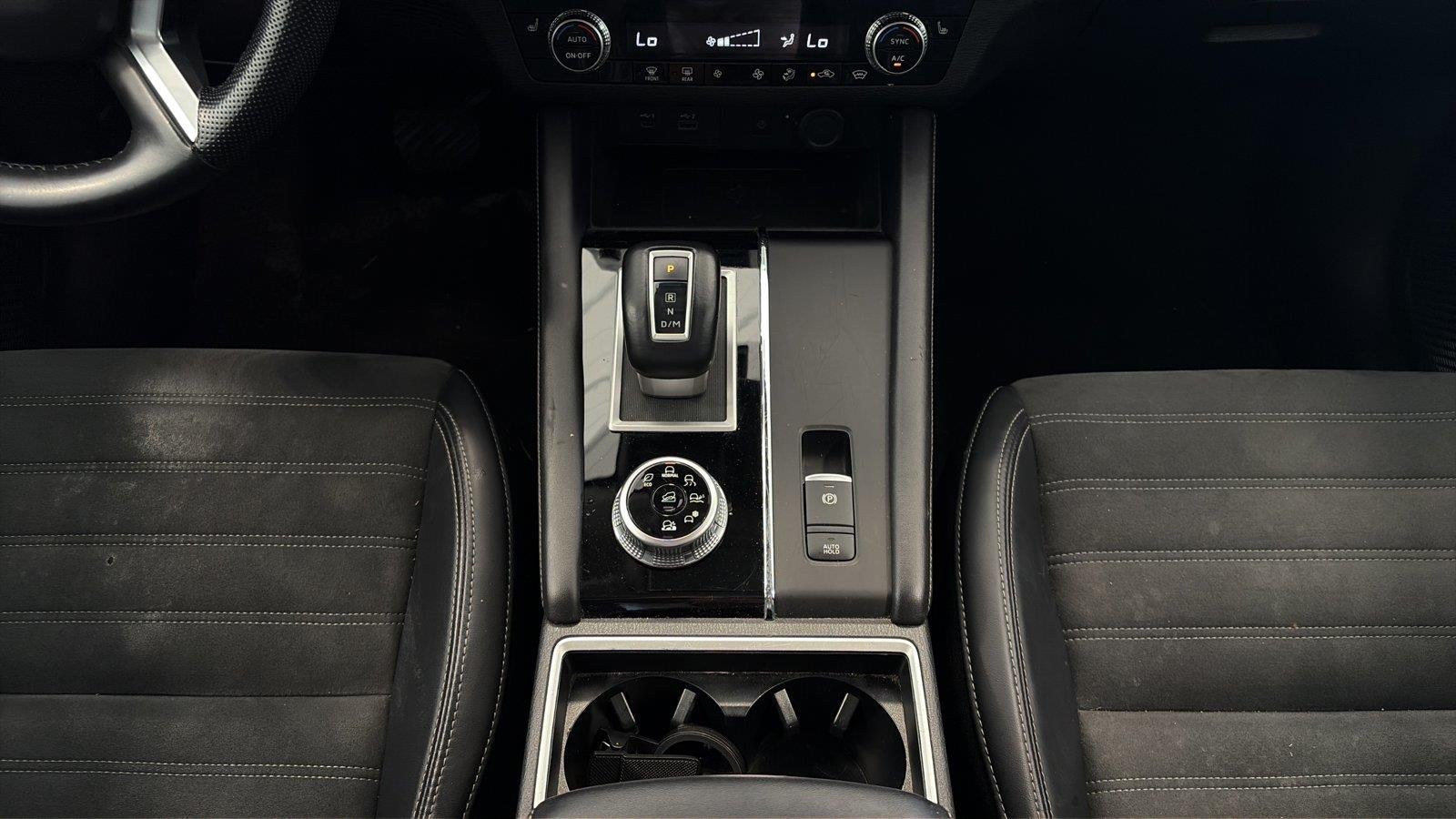 2024 Mitsubishi Outlander Base