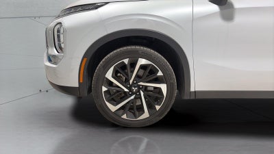 2024 Mitsubishi Outlander Base