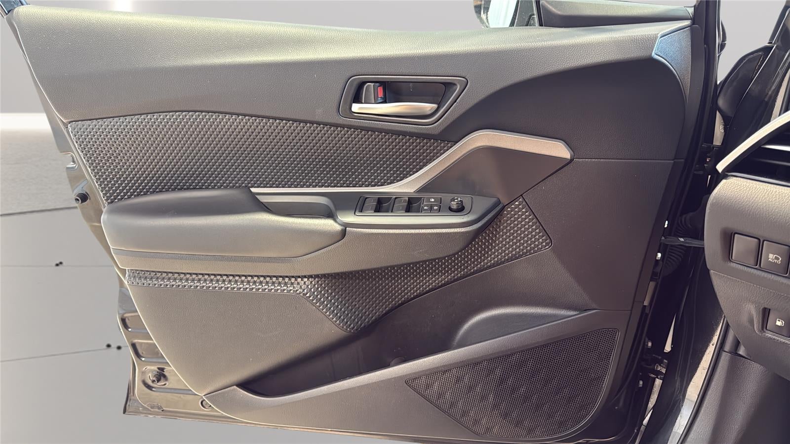 2021 Toyota C-HR LE