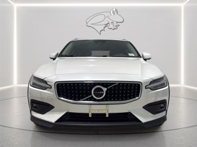 2025 Volvo V60 Cross Country Plus