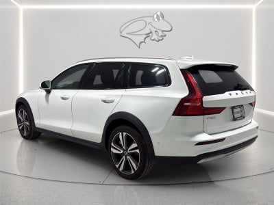 2025 Volvo V60 Cross Country Plus