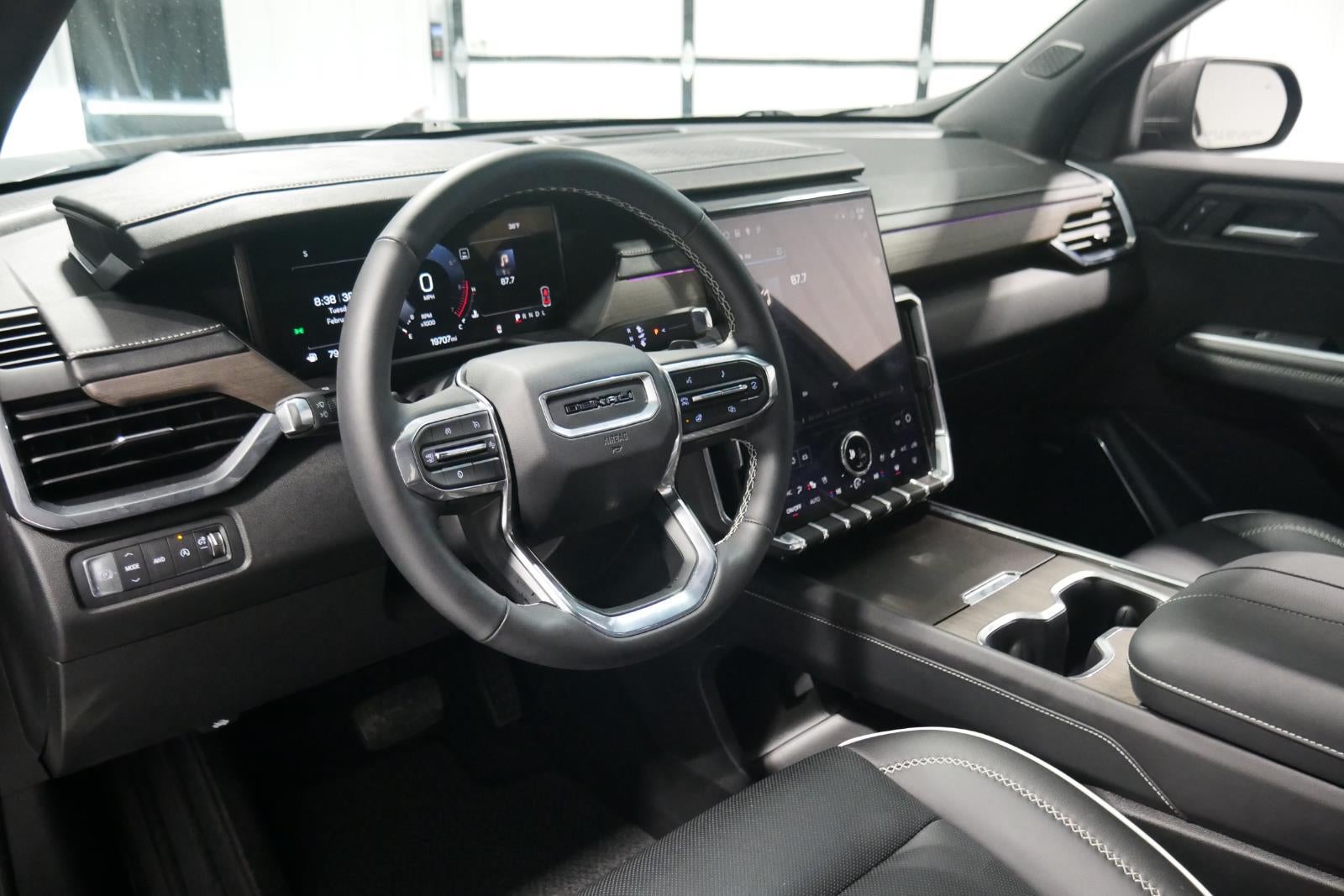 2024 GMC Acadia AWD Denali