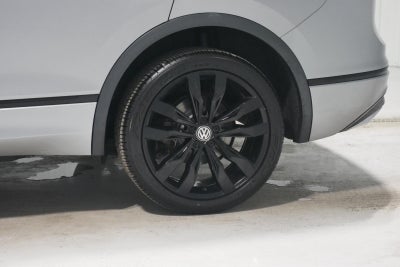 2021 Volkswagen Tiguan SE R-Line Black