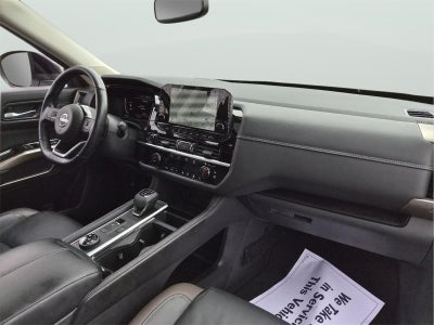 2022 Nissan Pathfinder Platinum