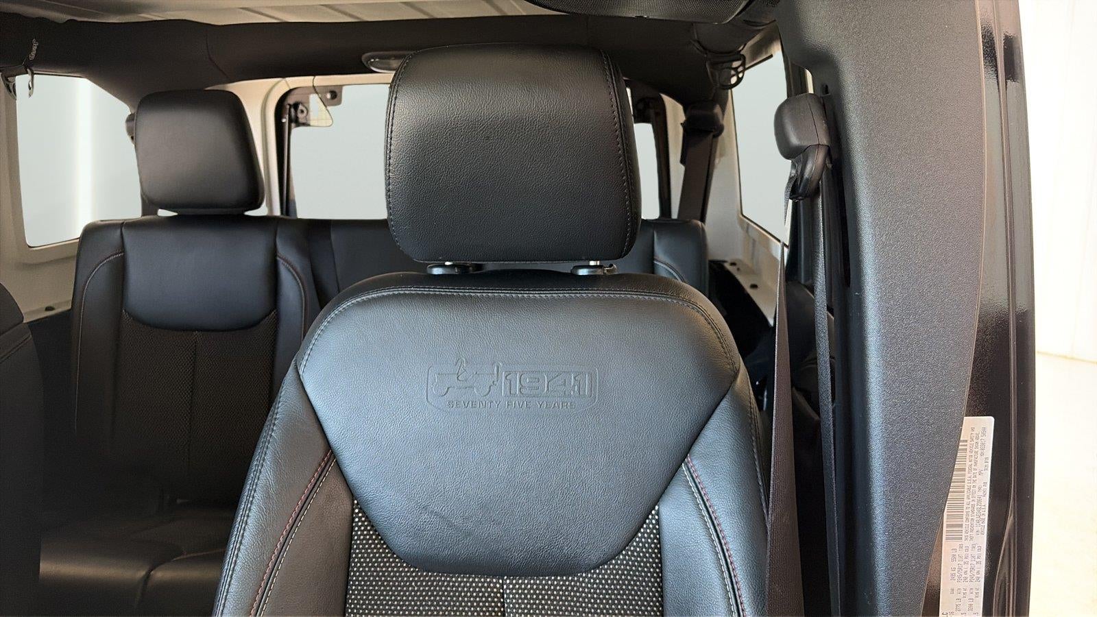2016 Jeep Wrangler Unlimited 75th Anniversary Edition - Photo 19