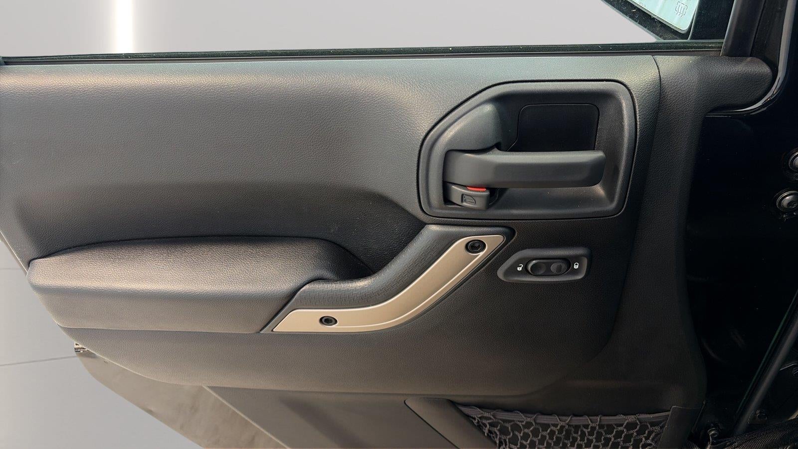 2016 Jeep Wrangler Unlimited 75th Anniversary Edition - Photo 21