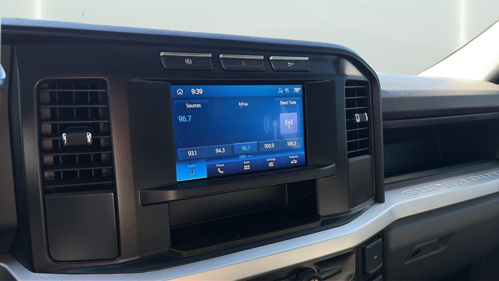 2024 Ford Super Duty F-550 DRW XL