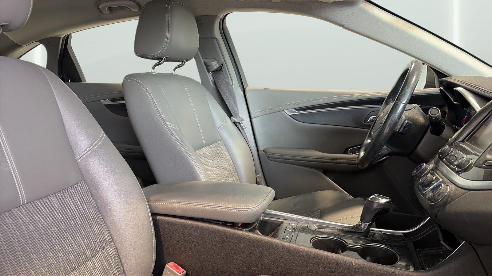 2019 Chevrolet Impala 1LT - Photo 14