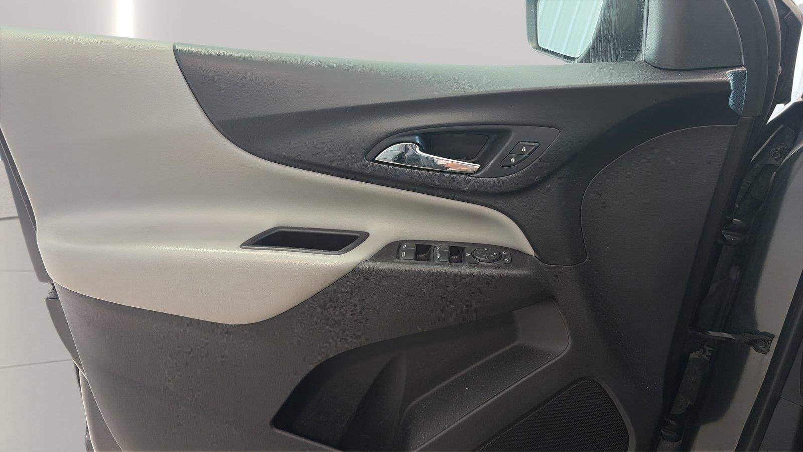 2021 Chevrolet Equinox LS - Photo 16