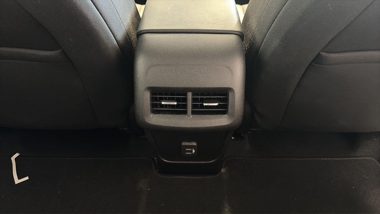 2021 Chevrolet Equinox LS - Photo 19