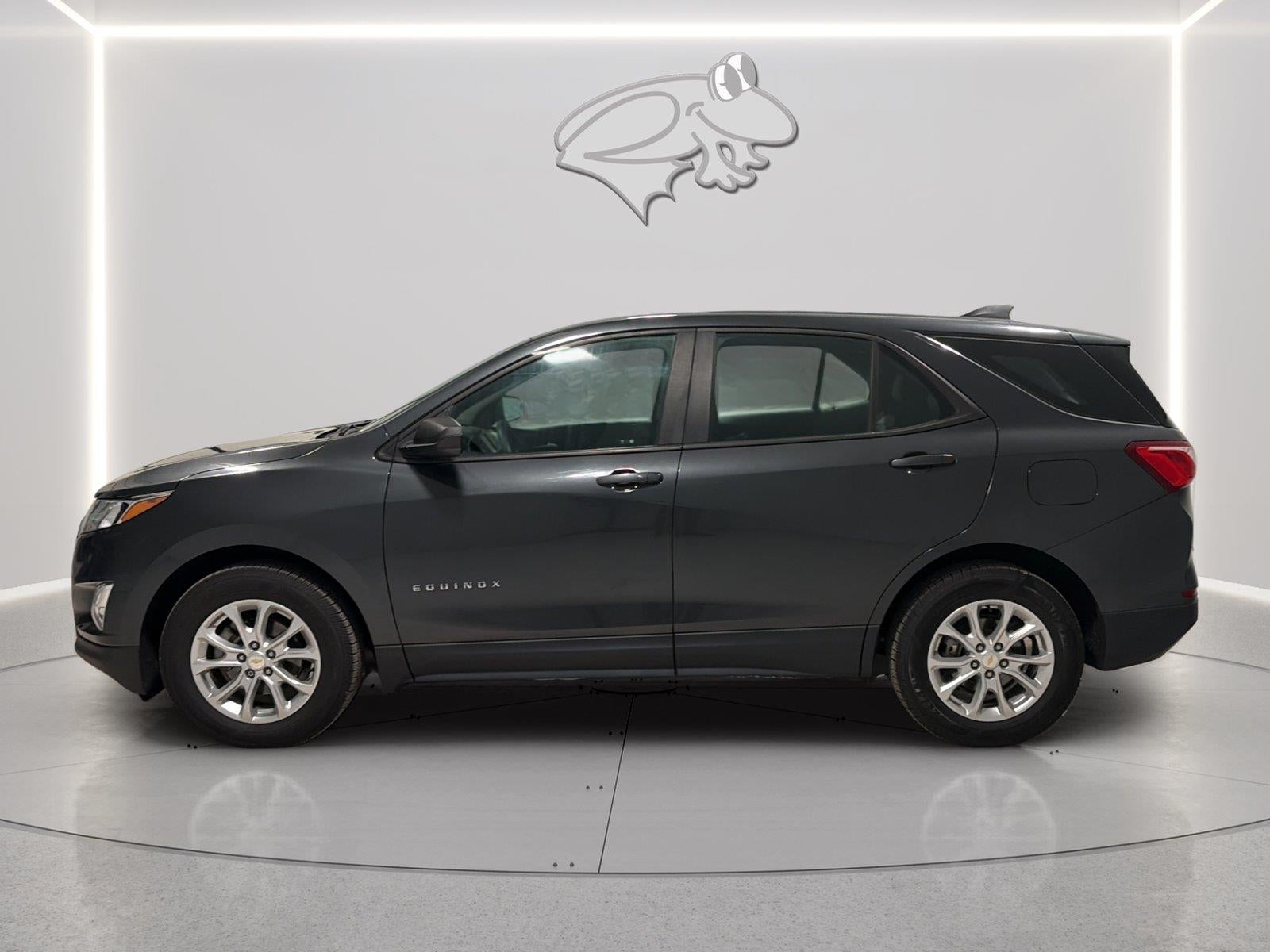 2021 Chevrolet Equinox LS - Photo 2