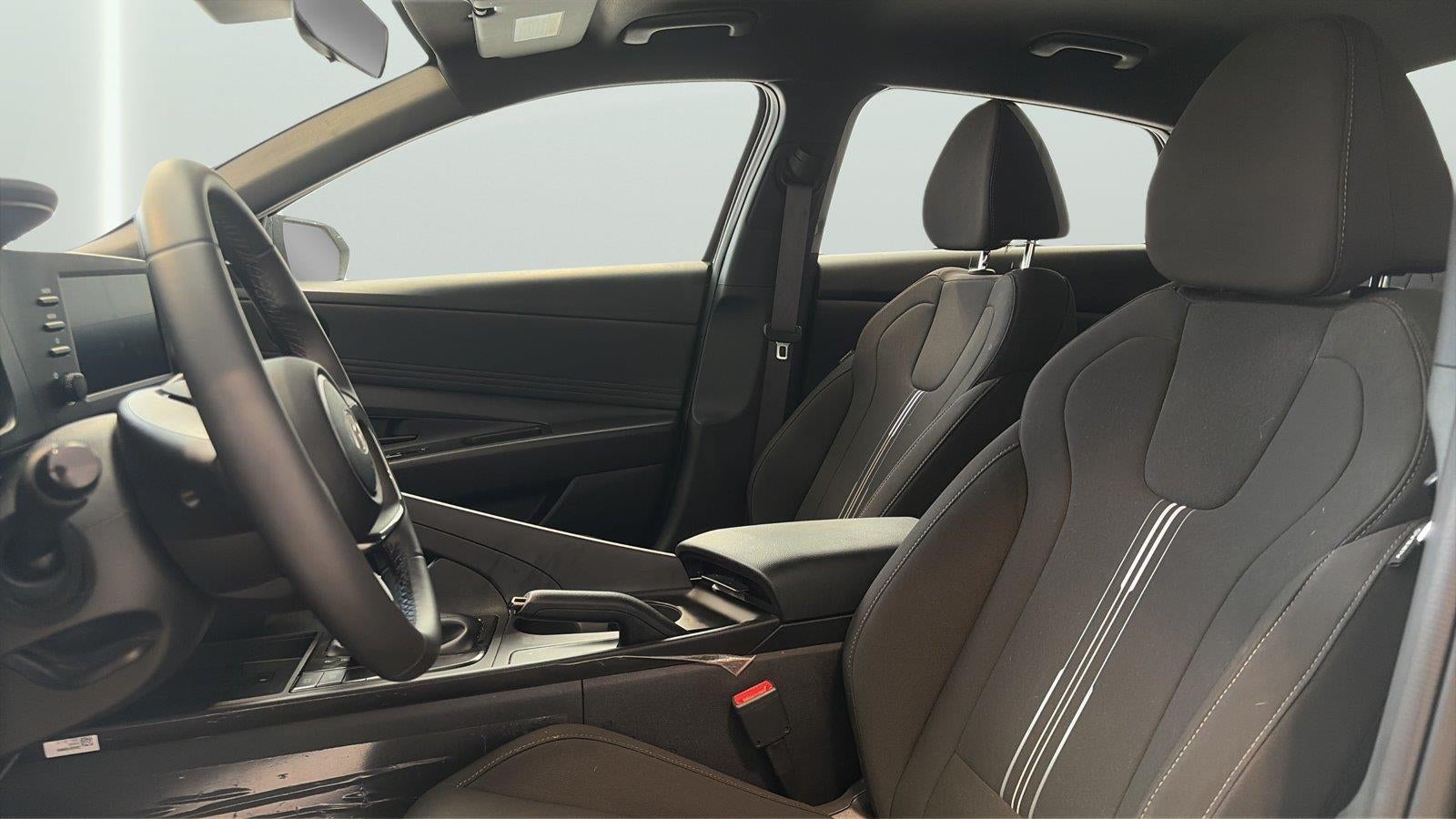 2026 Hyundai Elantra SEL Sport - Photo 10