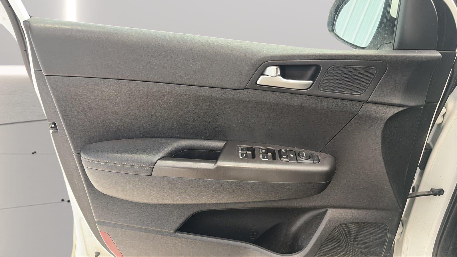 2020 Kia Sportage LX - Photo 21