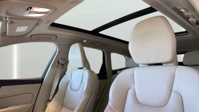 2022 Volvo XC60 Inscription