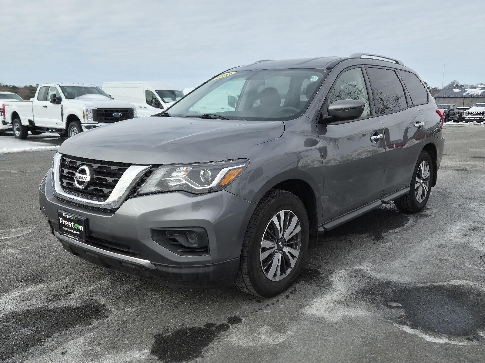 2020 Nissan Pathfinder S